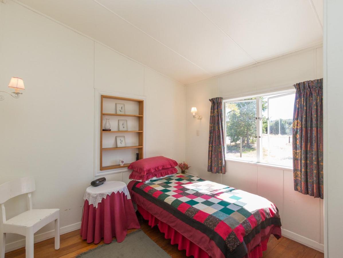 Southern Lakes Sweetie - Albert Town Bach Wanaka Ngoại thất bức ảnh