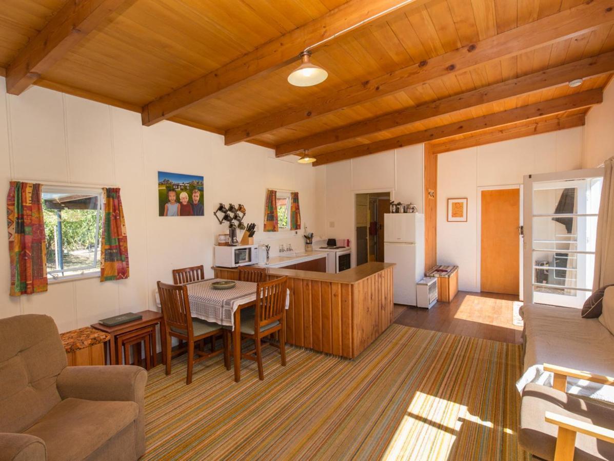 Southern Lakes Sweetie - Albert Town Bach Wanaka Ngoại thất bức ảnh